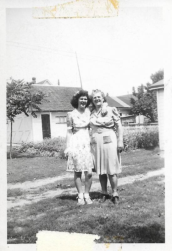 Adeline and Hedwig Goeke2.jpeg